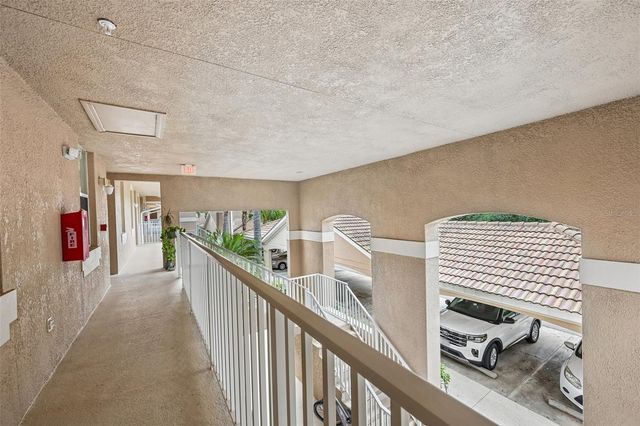 1003 FAIRWAYCOVE LANE 201, Bradenton, FL 34212