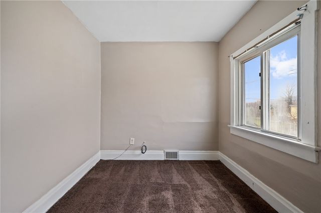 1254 Victoria Ave, New Kensington, PA 15068