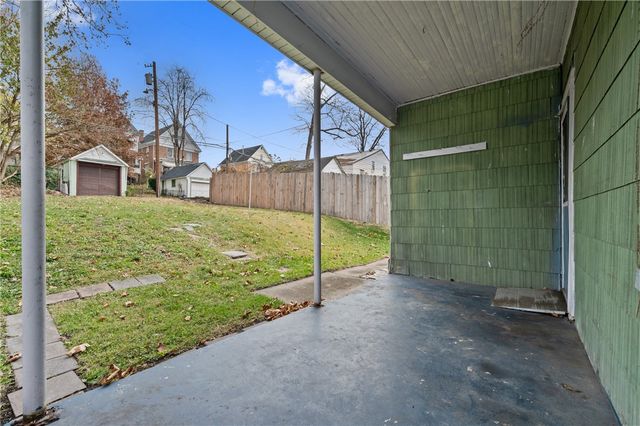 1254 Victoria Ave, New Kensington, PA 15068