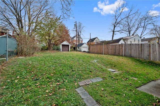 1254 Victoria Ave, New Kensington, PA 15068