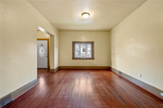 1254 Victoria Ave, New Kensington, PA 15068