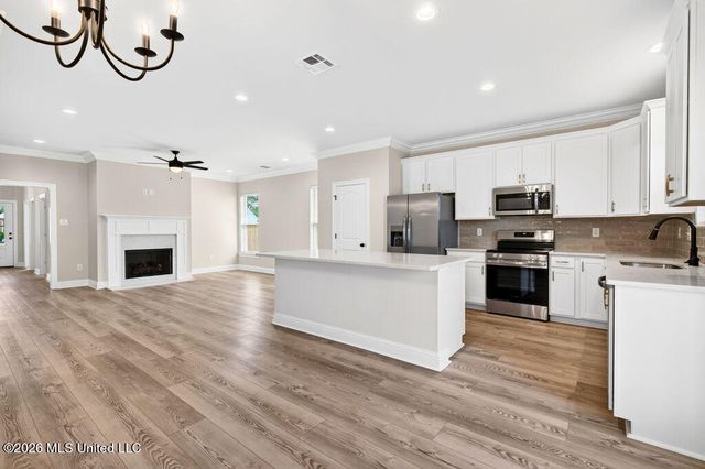 7719 Claymont Circle, Ocean Springs, MS 39564