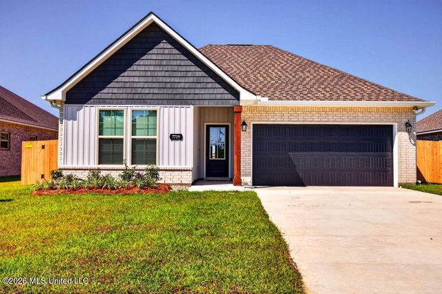 7719 Claymont Circle, Ocean Springs, MS 39564