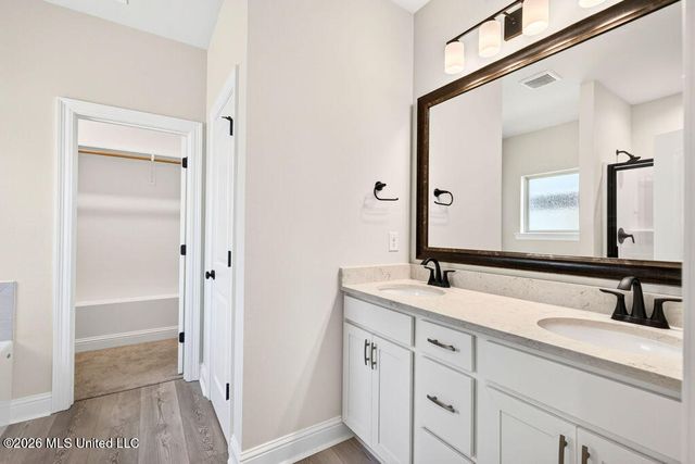 7719 Claymont Circle, Ocean Springs, MS 39564