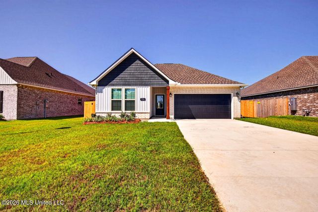 7719 Claymont Circle, Ocean Springs, MS 39564