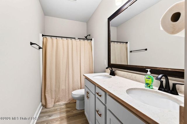 7719 Claymont Circle, Ocean Springs, MS 39564