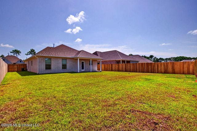 7719 Claymont Circle, Ocean Springs, MS 39564