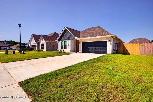 7719 Claymont Circle, Ocean Springs, MS 39564