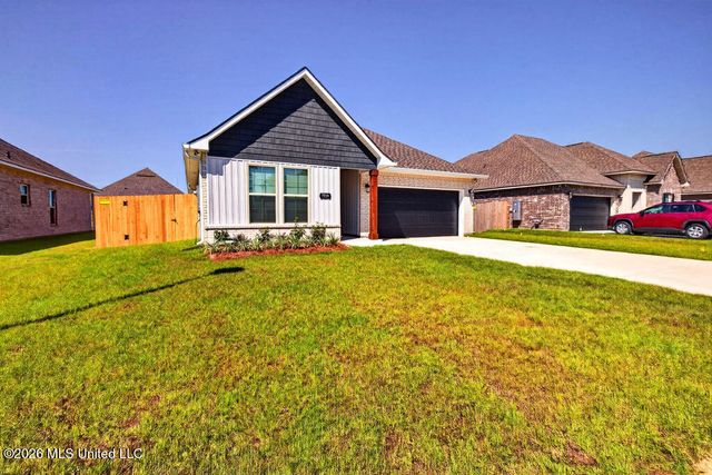 7719 Claymont Circle, Ocean Springs, MS 39564