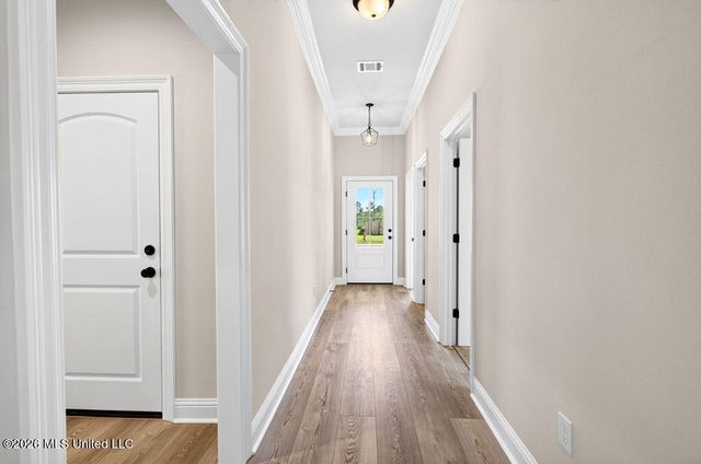 7719 Claymont Circle, Ocean Springs, MS 39564