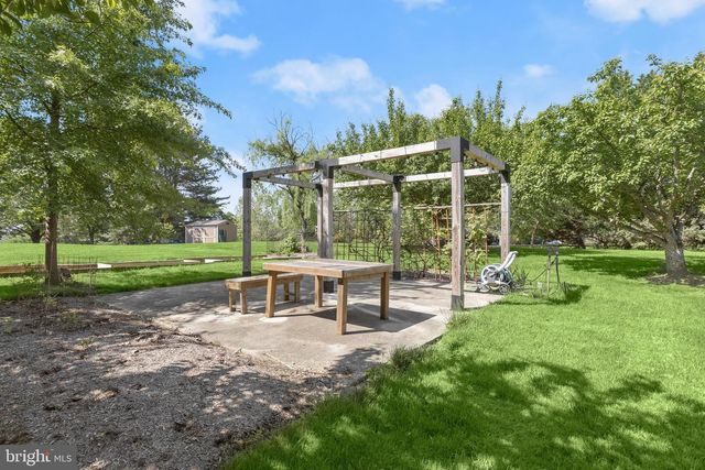 5 BARNSTABLE CT, Owings Mills, MD 21117