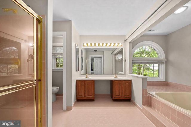 5926 FAIRVIEW WOODS DR, Fairfax Station, VA 22039