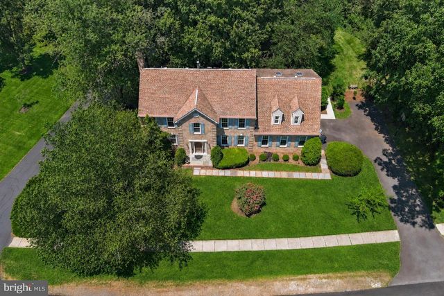 5926 FAIRVIEW WOODS DR, Fairfax Station, VA 22039