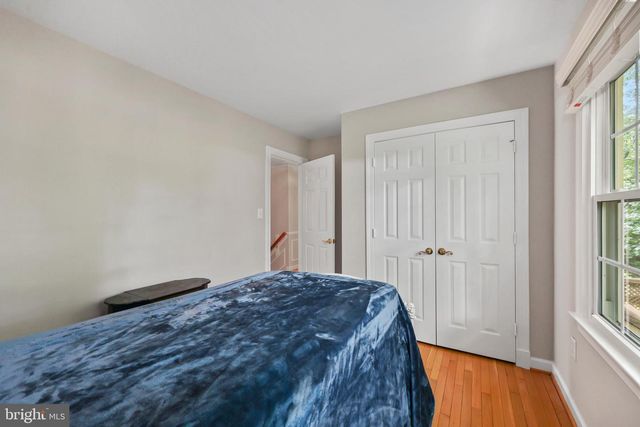 5926 FAIRVIEW WOODS DR, Fairfax Station, VA 22039