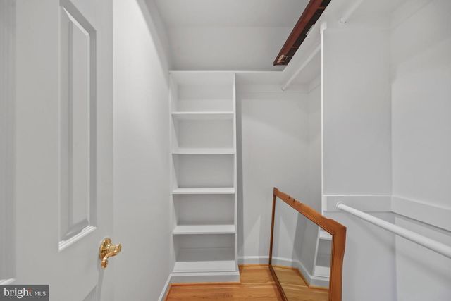 5926 FAIRVIEW WOODS DR, Fairfax Station, VA 22039