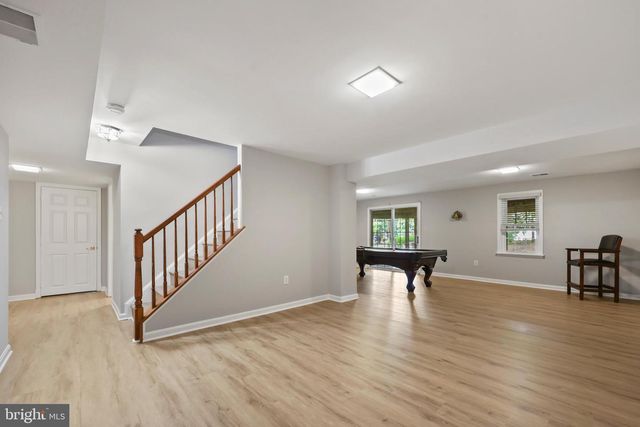 5926 FAIRVIEW WOODS DR, Fairfax Station, VA 22039
