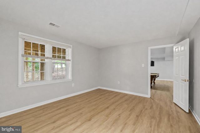 5926 FAIRVIEW WOODS DR, Fairfax Station, VA 22039