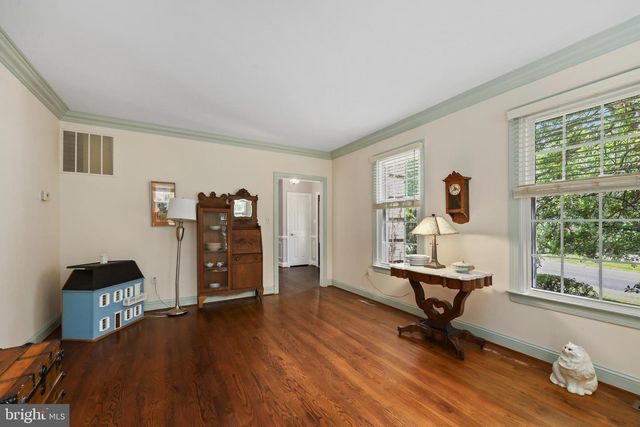 5926 FAIRVIEW WOODS DR, Fairfax Station, VA 22039