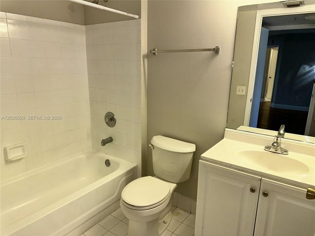 460 S Park Rd 6-203, Hollywood, FL 33021