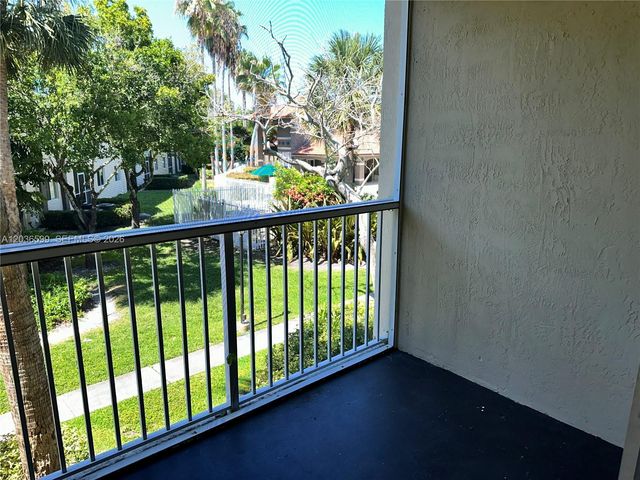 460 S Park Rd 6-203, Hollywood, FL 33021