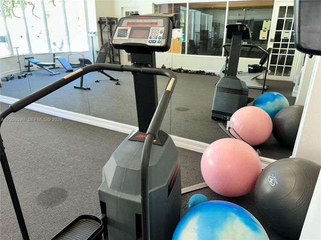 460 S Park Rd 6-203, Hollywood, FL 33021
