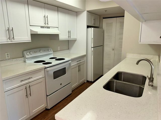 460 S Park Rd 6-203, Hollywood, FL 33021