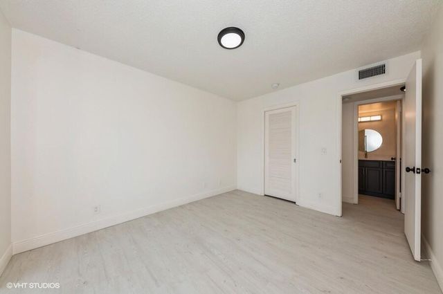 118 Somerset F, West Palm Beach, FL 33417