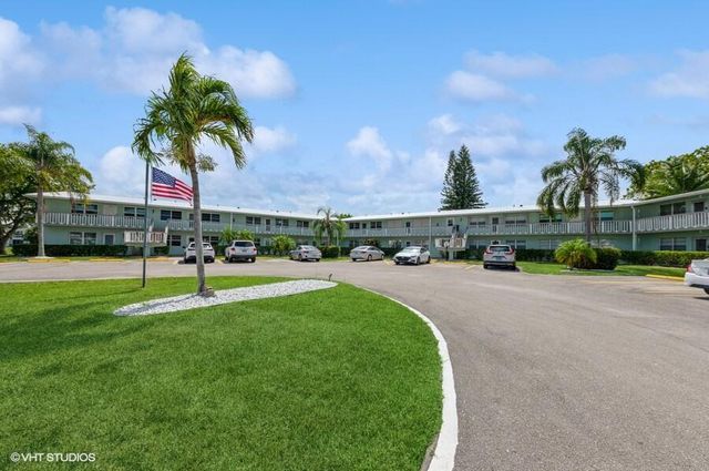 118 Somerset F, West Palm Beach, FL 33417