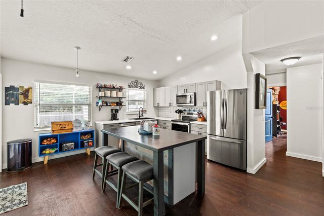 3703 31ST STREET E, Bradenton, FL 34208