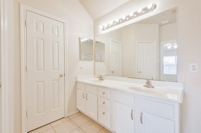 12039 Lucky Meadow Drive, Tomball, TX 77375