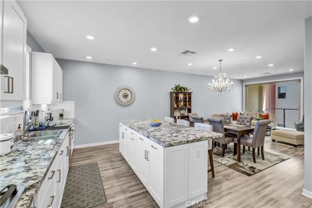 212 Paramount, Irvine, CA 92618