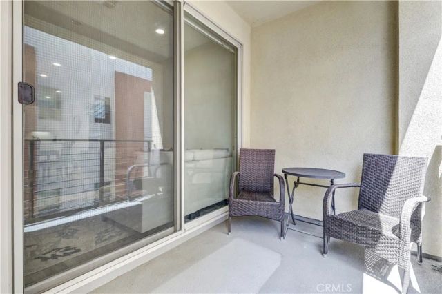 212 Paramount, Irvine, CA 92618