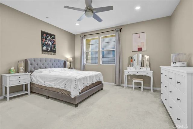 212 Paramount, Irvine, CA 92618
