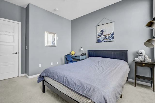 212 Paramount, Irvine, CA 92618