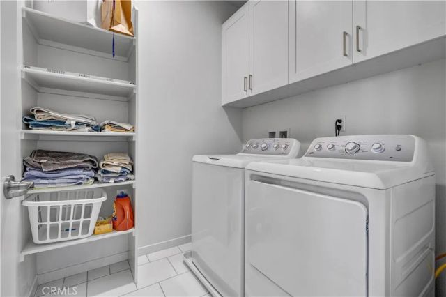 212 Paramount, Irvine, CA 92618