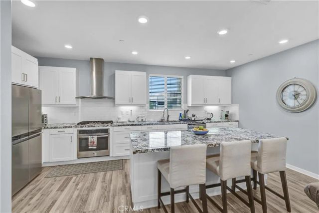 212 Paramount, Irvine, CA 92618