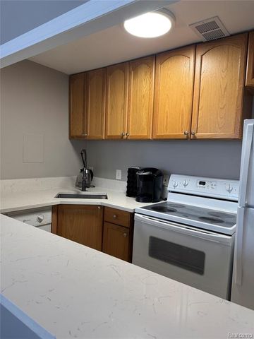 22700 Garrison Street 501, Dearborn, MI 48124