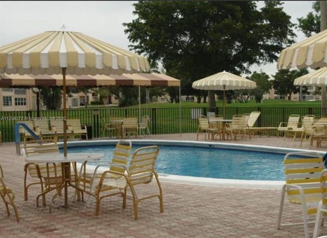 8951 Sunrise Lakes Boulevard 209, Sunrise, FL 33322