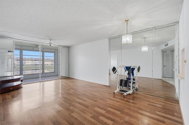 8951 Sunrise Lakes Boulevard 209, Sunrise, FL 33322