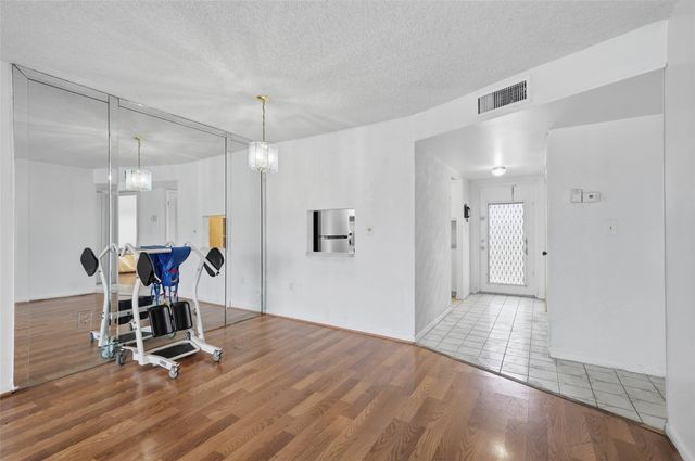 8951 Sunrise Lakes Boulevard 209, Sunrise, FL 33322