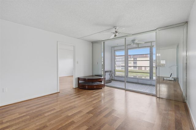 8951 Sunrise Lakes Boulevard 209, Sunrise, FL 33322