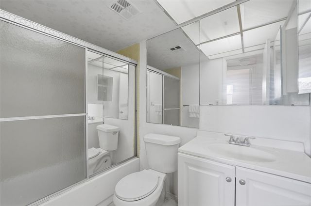 8951 Sunrise Lakes Boulevard 209, Sunrise, FL 33322