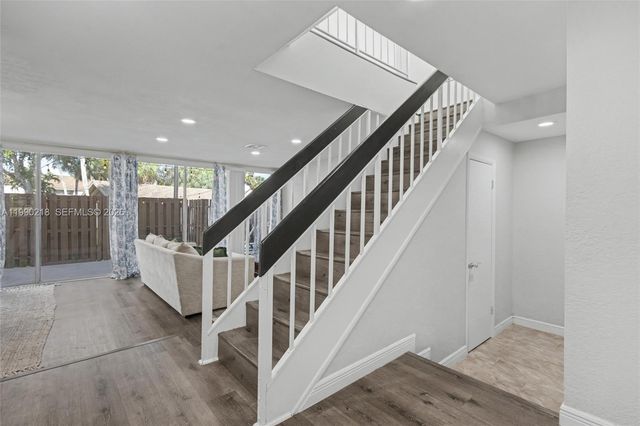 835 NW 80th Ter 11, Plantation, FL 33324