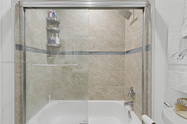 835 NW 80th Ter 11, Plantation, FL 33324