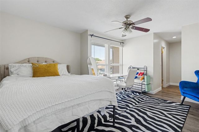 835 NW 80th Ter 11, Plantation, FL 33324