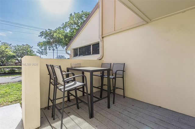 835 NW 80th Ter 11, Plantation, FL 33324