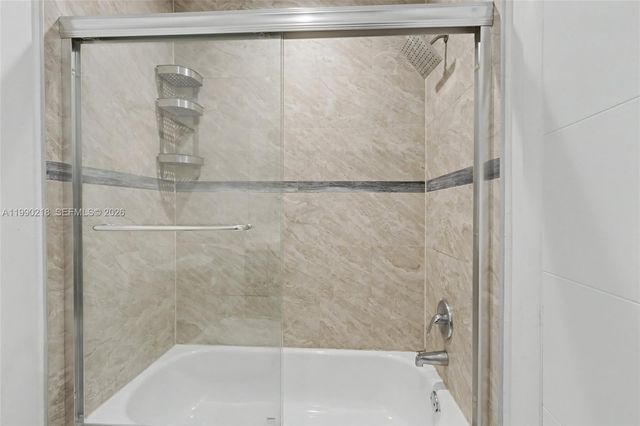 835 NW 80th Ter 11, Plantation, FL 33324