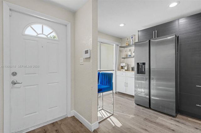 835 NW 80th Ter 11, Plantation, FL 33324