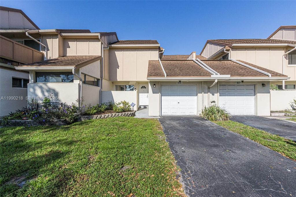 835 NW 80th Ter 11, Plantation, FL 33324