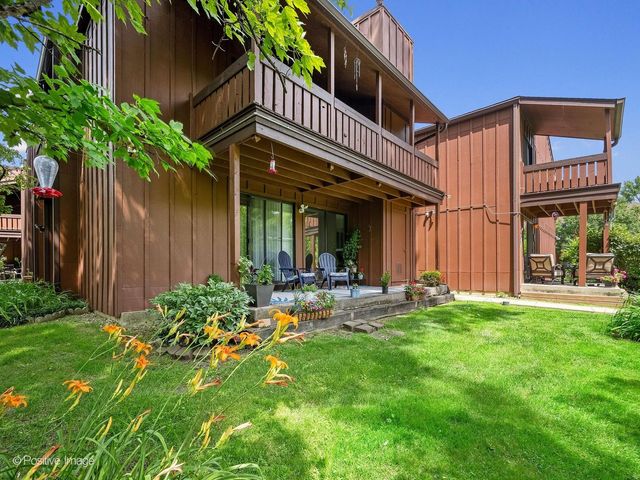 1S055 Spring Road 2C, Oakbrook Terrace, IL 60181